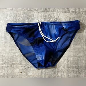 Comfortably Stylish Men's Blue Speedo Swimwear. Size 36. Clean. $6